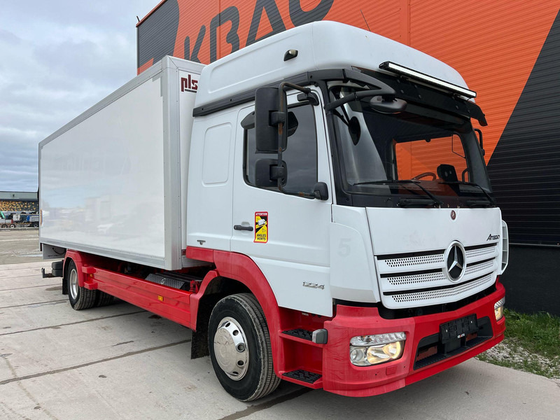 Mercedes-Benz Atego 1224 4x2 BOX L=7548 mm - Грузовик с закрытым кузовом: фото 3 Mercedes-Benz Atego 1224 4x2 BOX L=7548 mm - Грузовик с закрытым кузовом: фото 3