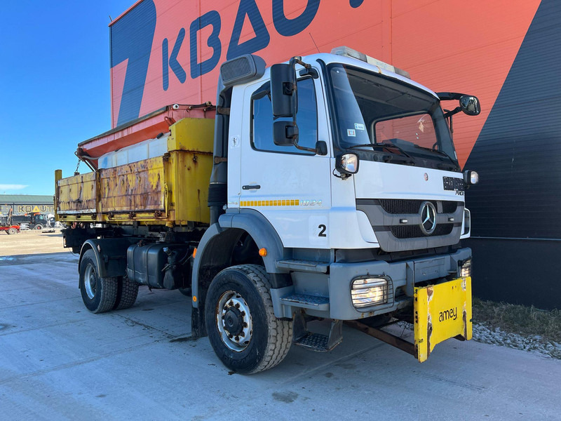 Mercedes-Benz Axor 1824 4x4 POSSIBLE TO BUY WITH SPREADER & FRONT PLOW - Самосвал: фото 3 Mercedes-Benz Axor 1824 4x4 POSSIBLE TO BUY WITH SPREADER & FRONT PLOW - Самосвал: фото 3