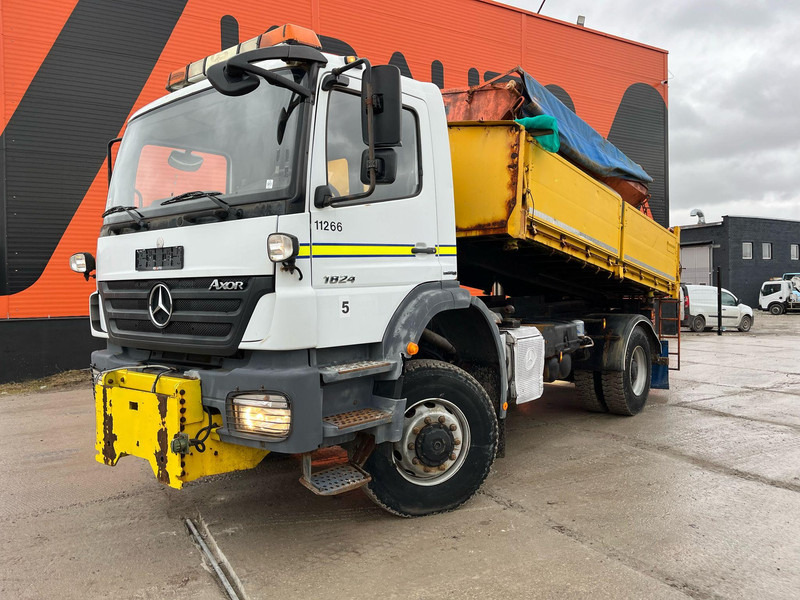 Mercedes-Benz Axor 1824 4x4 POSSIBLE TO BUY WITH SPREADER & FRONT PLOW - Самосвал: фото 2 Mercedes-Benz Axor 1824 4x4 POSSIBLE TO BUY WITH SPREADER & FRONT PLOW - Самосвал: фото 2