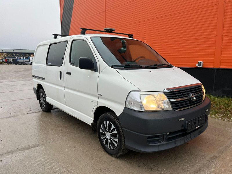 Toyota HiAce 4x4 - Легковой фургон: фото 4 Toyota HiAce 4x4 - Легковой фургон: фото 4