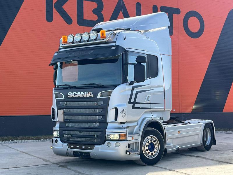 Scania R 560 4x2 CUSTOM INTERIOR - Тягач: фото 1 Scania R 560 4x2 CUSTOM INTERIOR - Тягач: фото 1
