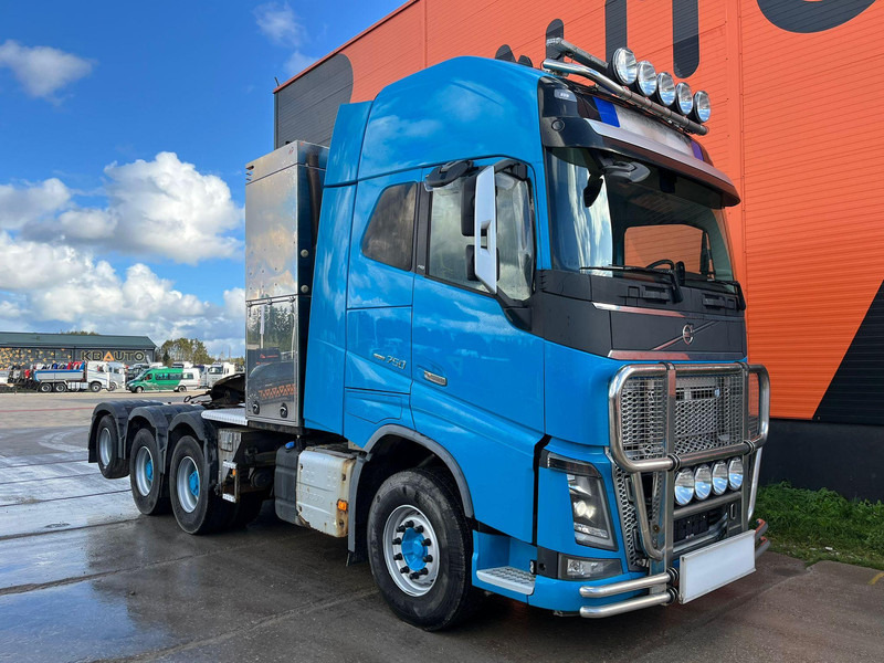 Volvo FH 16 750 8x4 GCW 130 ton / GLOBE XL / HYDRAULICS / BIG AXLES - Тягач: фото 3 Volvo FH 16 750 8x4 GCW 130 ton / GLOBE XL / HYDRAULICS / BIG AXLES - Тягач: фото 3