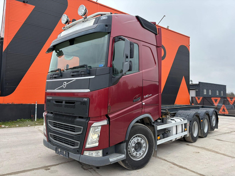 Volvo FH 540 8x4*4 BDF / TIPPER - Грузовик-контейнеровоз/ Сменный кузов: фото 2 Volvo FH 540 8x4*4 BDF / TIPPER - Грузовик-контейнеровоз/ Сменный кузов: фото 2