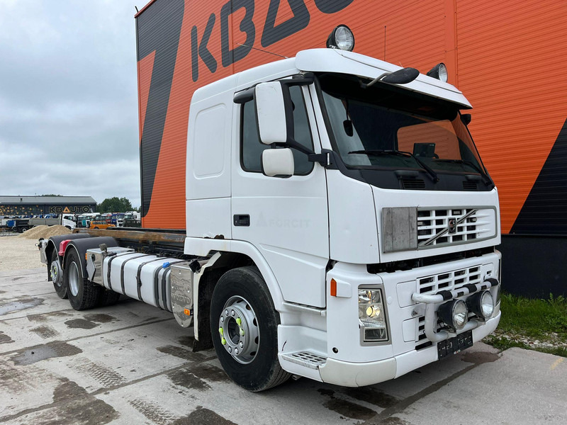 Volvo FM 410 6x2*4 HYDRAULICS / CHASSIS L=6875 mm - Грузовик-шасси: фото 4 Volvo FM 410 6x2*4 HYDRAULICS / CHASSIS L=6875 mm - Грузовик-шасси: фото 4