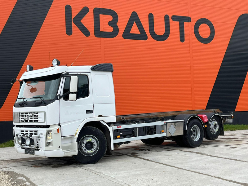 Volvo FM 410 6x2*4 HYDRAULICS / CHASSIS L=6875 mm - Грузовик-шасси: фото 1 Volvo FM 410 6x2*4 HYDRAULICS / CHASSIS L=6875 mm - Грузовик-шасси: фото 1