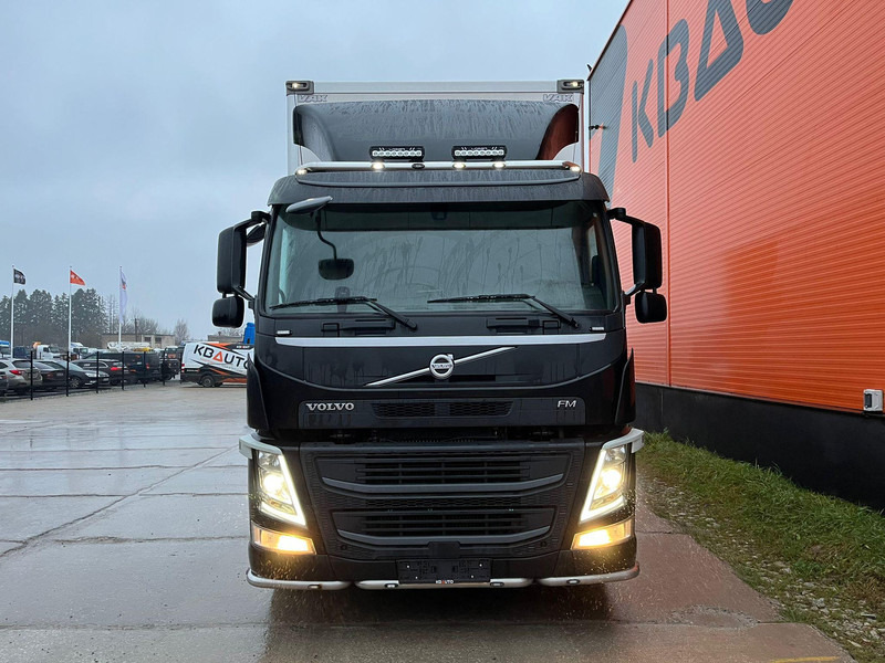 Volvo FM 420 6x2 ADBLUE PROGRAMMED OFF / BOX HEATING / BOX L=9977 mm - Грузовик с закрытым кузовом: фото 2 Volvo FM 420 6x2 ADBLUE PROGRAMMED OFF / BOX HEATING / BOX L=9977 mm - Грузовик с закрытым кузовом: фото 2
