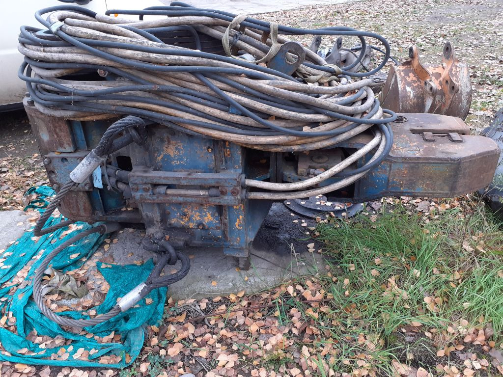 Wibromłot elektryczny TOMEN VM2-2000 do larsenów - Навесное оборудование для Строительной техники: фото 4 Wibromłot elektryczny TOMEN VM2-2000 do larsenów - Навесное оборудование для Строительной техники: фото 4