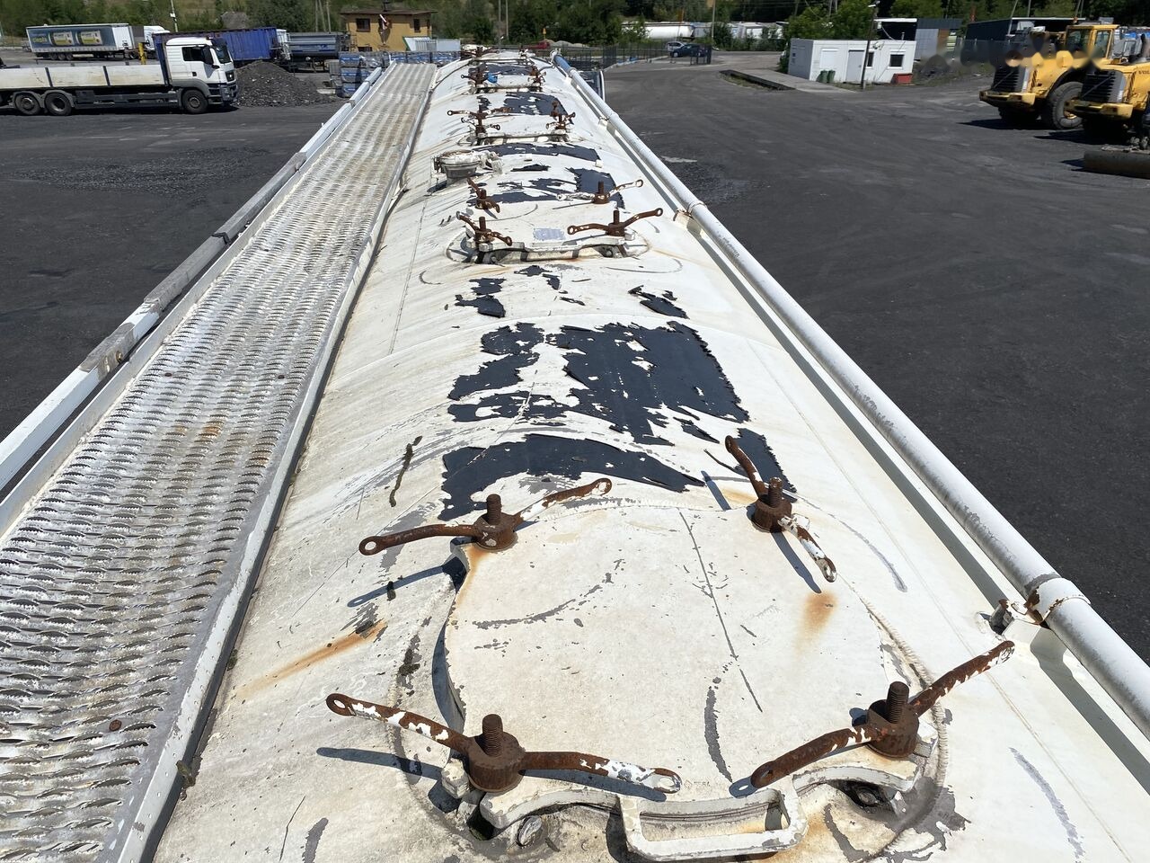 Полуприцеп цистерна для сыпучих грузов Feldbinder: фото 10