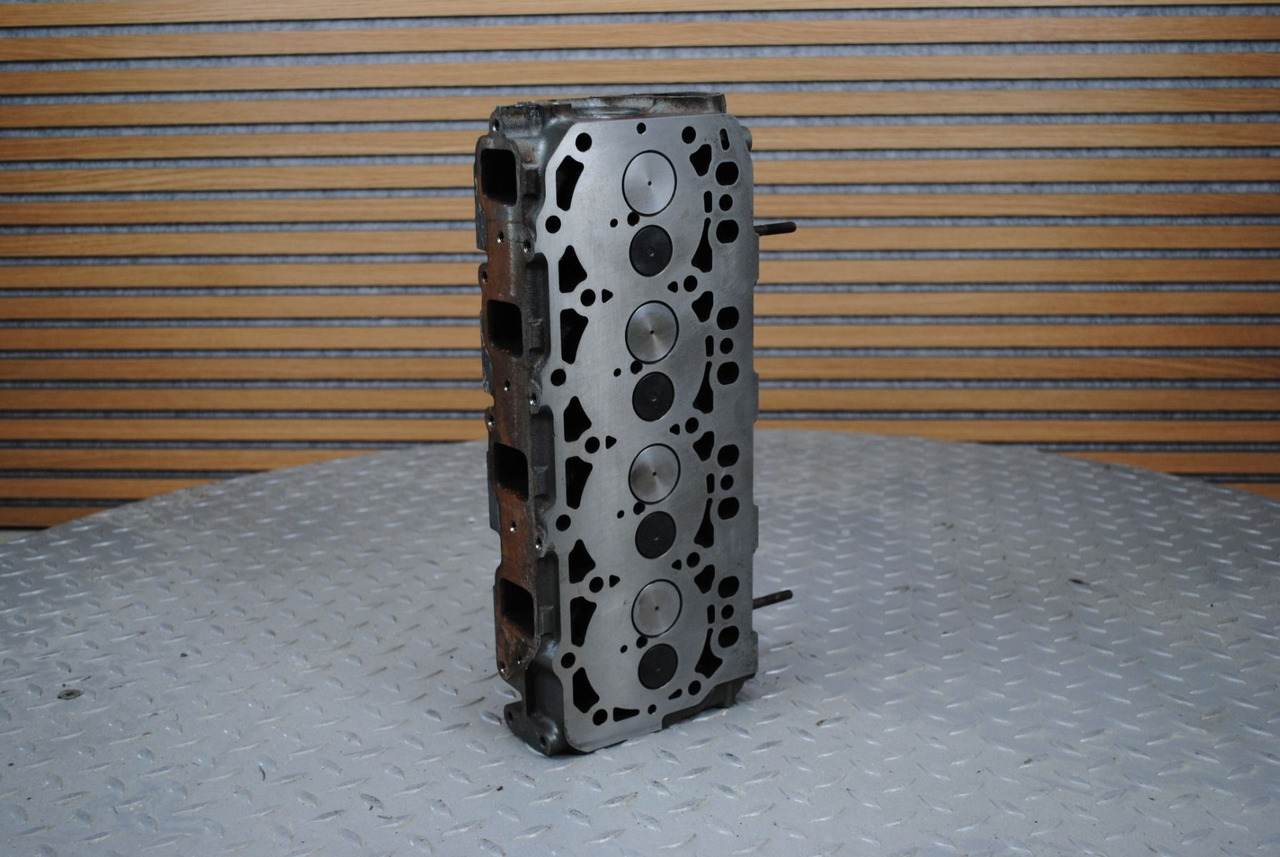 Cilinderkop Yanmar 4TNE88 - 4TNV88 - Головка блока: фото 1 Cilinderkop Yanmar 4TNE88 - 4TNV88 - Головка блока: фото 1