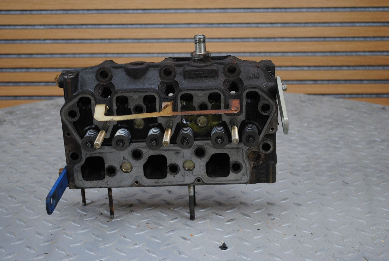 Perkins Cilinderkop Perkins 403-15 - Головка блока: фото 3 Perkins Cilinderkop Perkins 403-15 - Головка блока: фото 3