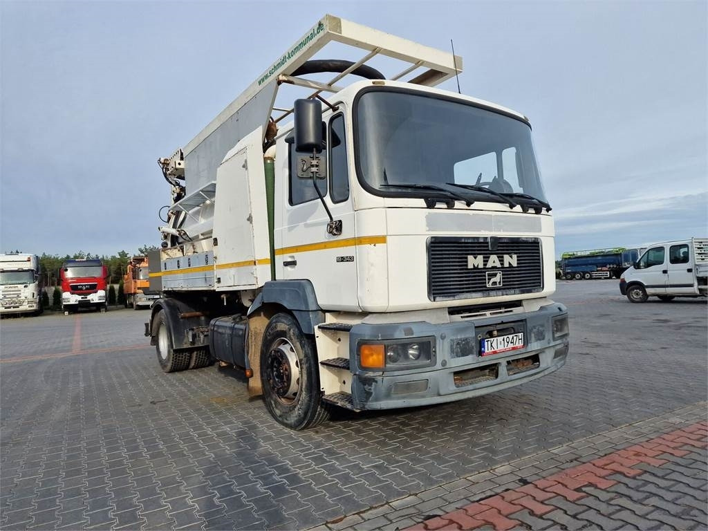 MAN WUKO MORO KOMBI FOR CHANNEL CLEANING - Коммунальная/ Специальная техника: фото 2 MAN WUKO MORO KOMBI FOR CHANNEL CLEANING - Коммунальная/ Специальная техника: фото 2