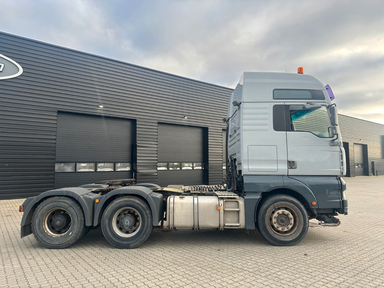 MAN TGA 26.530 6x4 / 120 T - Тягач: фото 2 MAN TGA 26.530 6x4 / 120 T - Тягач: фото 2