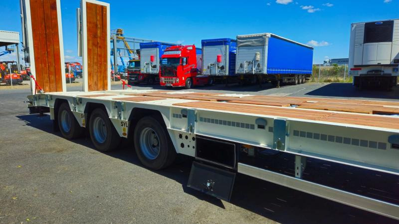 GVN GVN329 (Location / Rent) - Низкорамный полуприцеп: фото 4 GVN GVN329 (Location / Rent) - Низкорамный полуприцеп: фото 4