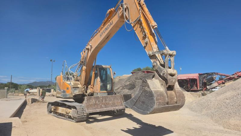 Hyundai Robex 235 LCR-9 - Гусеничный экскаватор: фото 2 Hyundai Robex 235 LCR-9 - Гусеничный экскаватор: фото 2