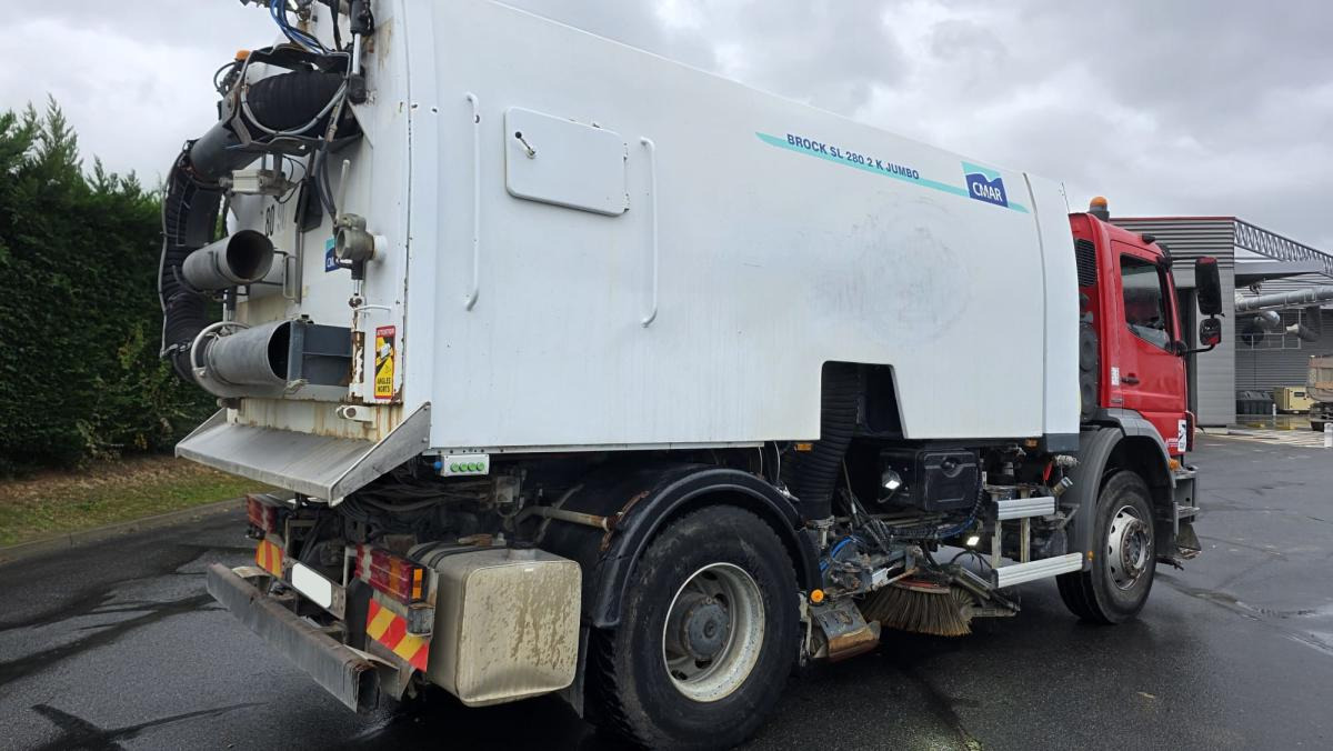 Mercedes Axor 1829 KO - Подметально-уборочная машина: фото 4 Mercedes Axor 1829 KO - Подметально-уборочная машина: фото 4