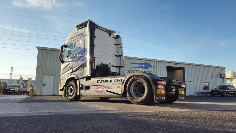 Volvo FH 500 Globetrotter XXL (Location / Rent) - Тягач: фото 2 Volvo FH 500 Globetrotter XXL (Location / Rent) - Тягач: фото 2