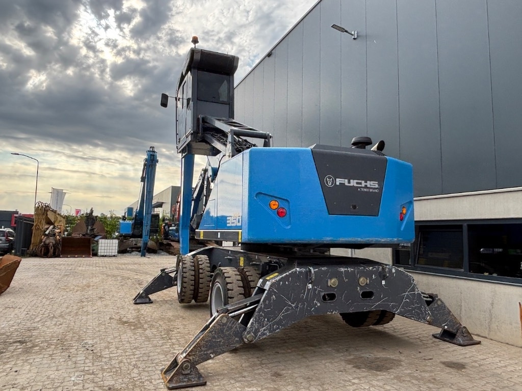 Fuchs MHL 350 F - MHL350F - MHL350 - Перегружатель: фото 4 Fuchs MHL 350 F - MHL350F - MHL350 - Перегружатель: фото 4