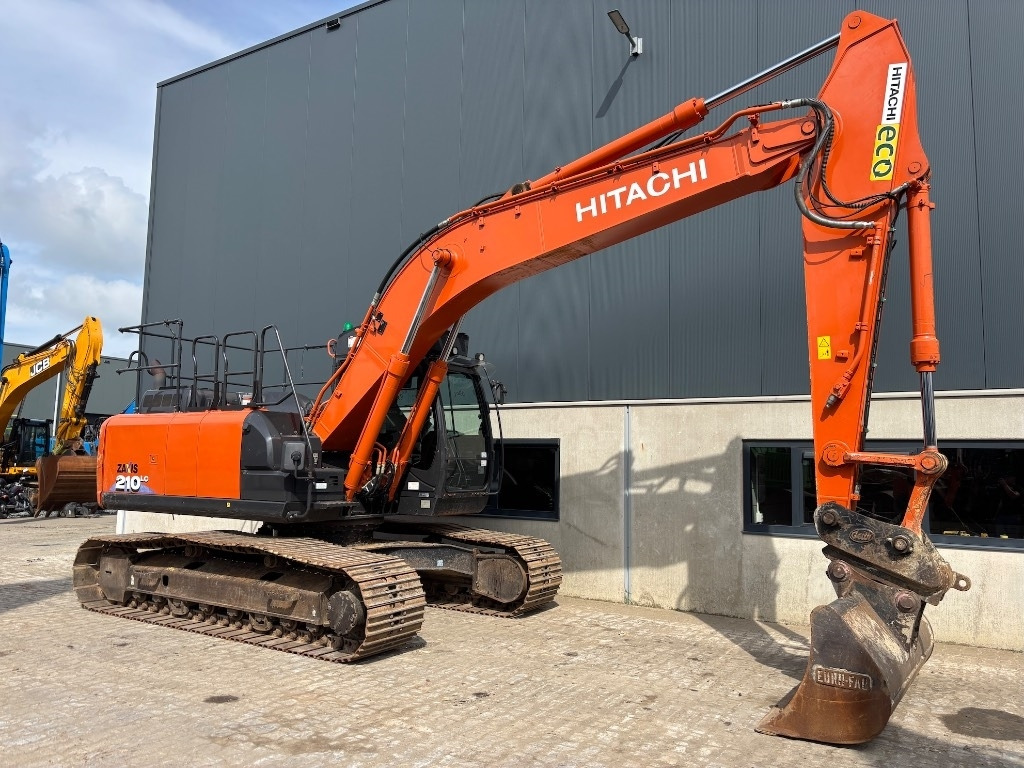 Гусеничный экскаватор Hitachi ZX 210 LC-6: фото 8