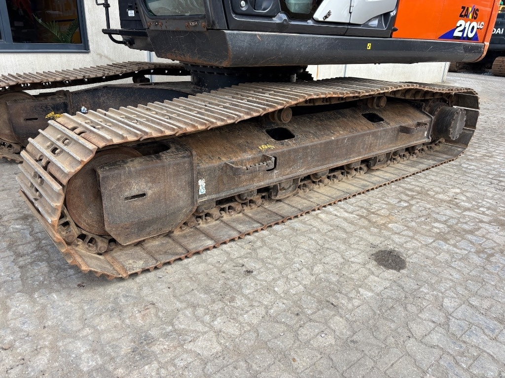 Гусеничный экскаватор Hitachi ZX 210 LC-6: фото 32