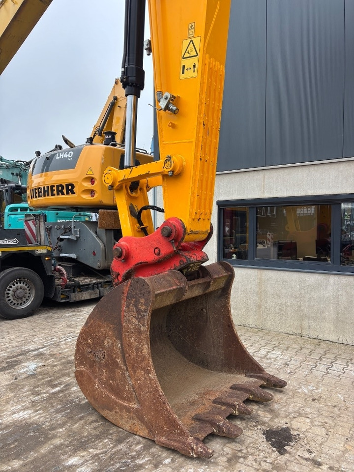 Гусеничный экскаватор JCB JS 370 LC - JS370 - JS 330: фото 8 Гусеничный экскаватор JCB JS 370 LC - JS370 - JS 330: фото 8