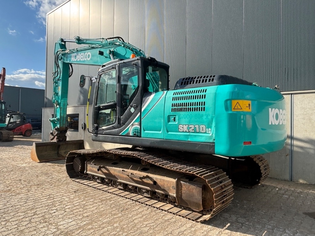 Kobelco SK 210 LC-10 - SK210 - SK210LC-10 - Гусеничный экскаватор: фото 3 Kobelco SK 210 LC-10 - SK210 - SK210LC-10 - Гусеничный экскаватор: фото 3