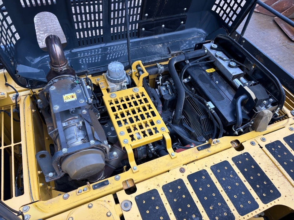 Гусеничный экскаватор Komatsu PC210LC-10 - PC 210 LC-10 - PC 210 - PC210LC-11: фото 15 Гусеничный экскаватор Komatsu PC210LC-10 - PC 210 LC-10 - PC 210 - PC210LC-11: фото 15