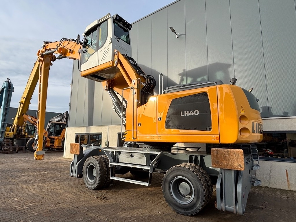 Liebherr LH 40 - LH 40 Port - LH 50 - Перегружатель: фото 2 Liebherr LH 40 - LH 40 Port - LH 50 - Перегружатель: фото 2