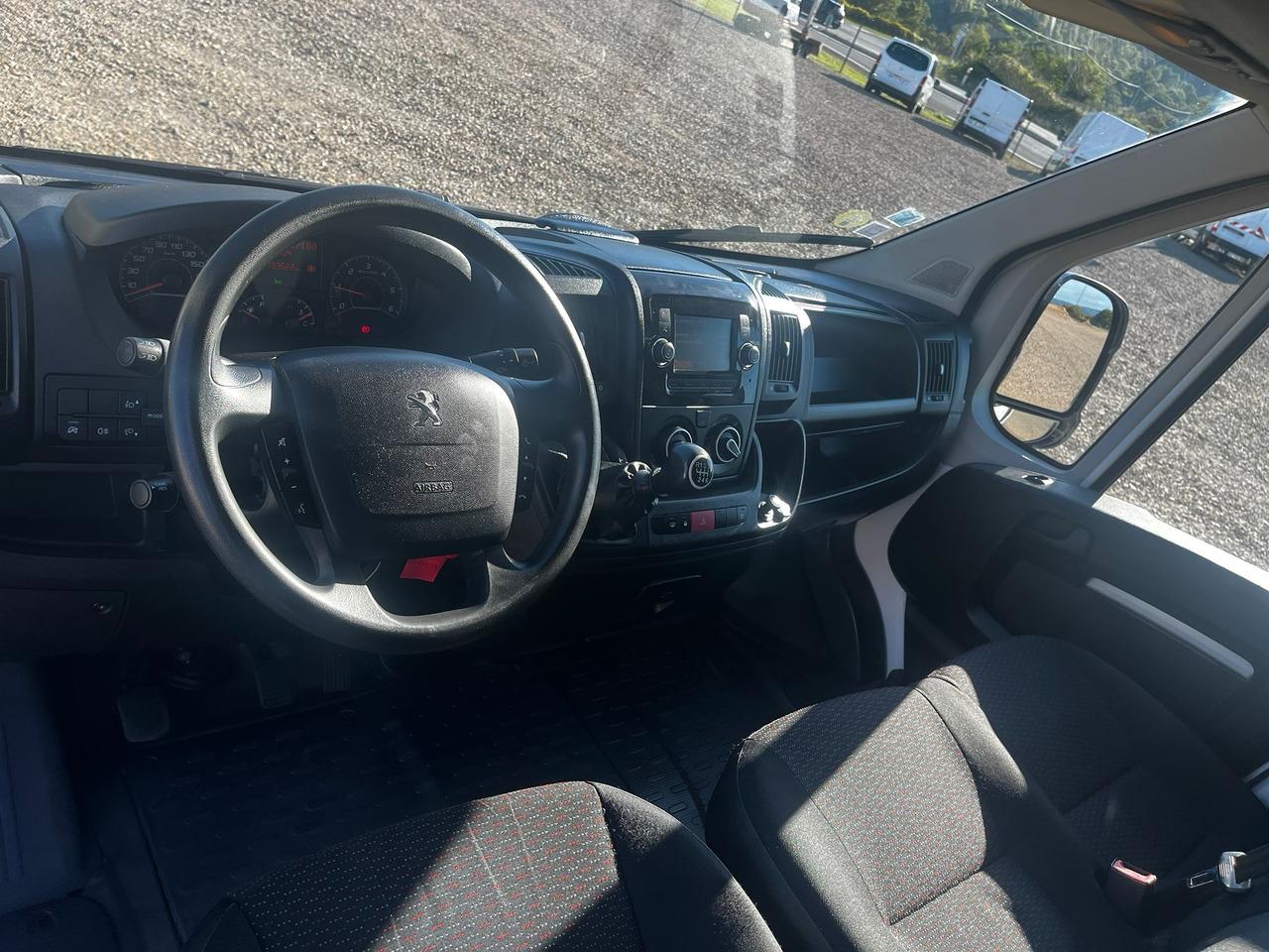 PEUGEOT Boxer III 2.2 HDI 120 L3H2 PREMIUM - Цельнометаллический фургон: фото 5 PEUGEOT Boxer III 2.2 HDI 120 L3H2 PREMIUM - Цельнометаллический фургон: фото 5