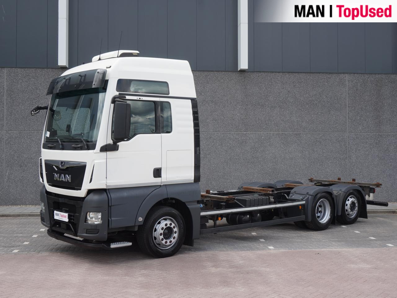 MAN TGX 26.510 6X2-4 LL / BDF / Lift-Axle / Euro 6 - Грузовик-контейнеровоз/ Сменный кузов: фото 1 MAN TGX 26.510 6X2-4 LL / BDF / Lift-Axle / Euro 6 - Грузовик-контейнеровоз/ Сменный кузов: фото 1
