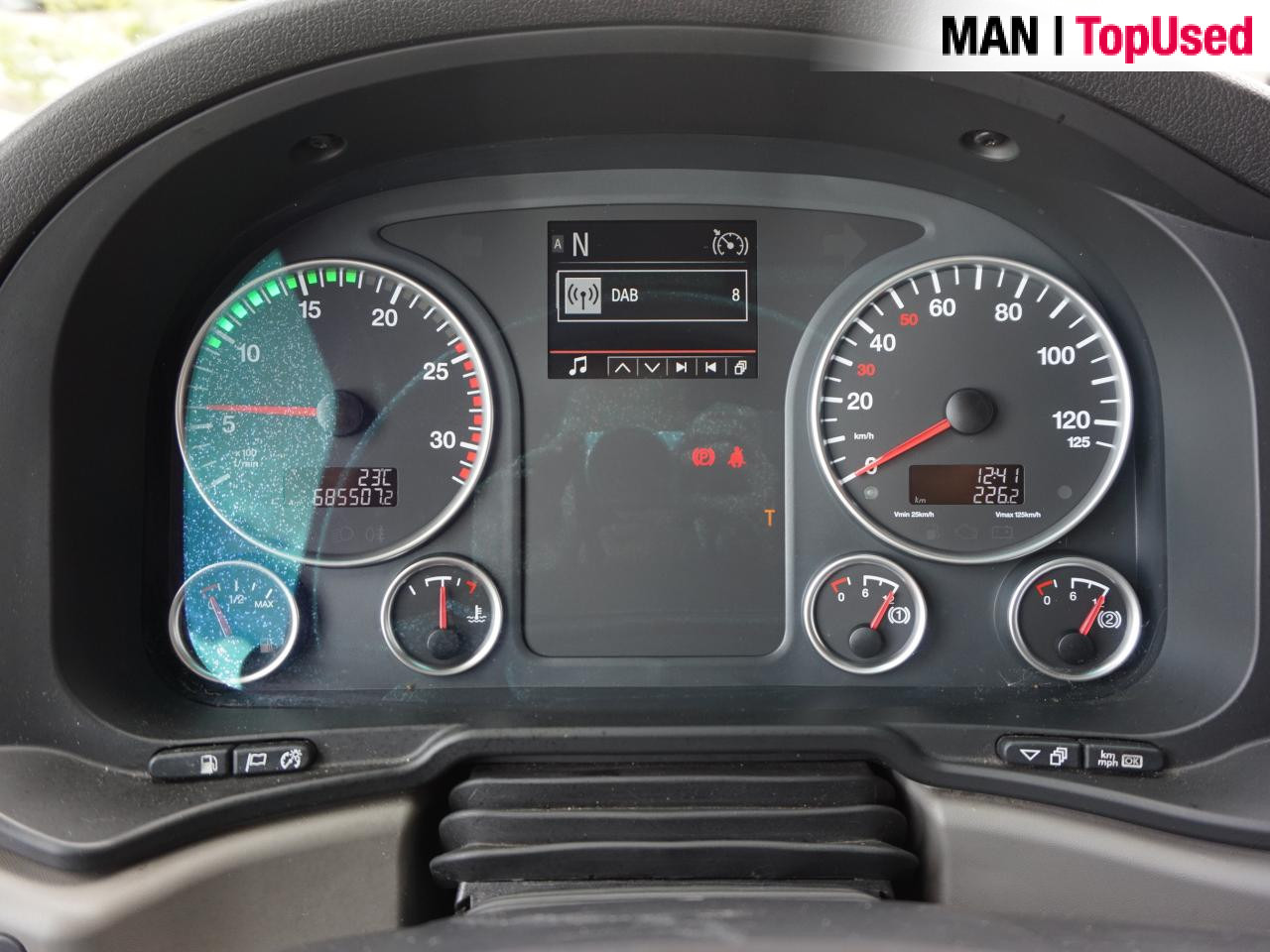 MAN TGX 26.510 6X2-4 LL / BDF / Lift-Axle / Euro 6 - Грузовик-контейнеровоз/ Сменный кузов: фото 3 MAN TGX 26.510 6X2-4 LL / BDF / Lift-Axle / Euro 6 - Грузовик-контейнеровоз/ Сменный кузов: фото 3