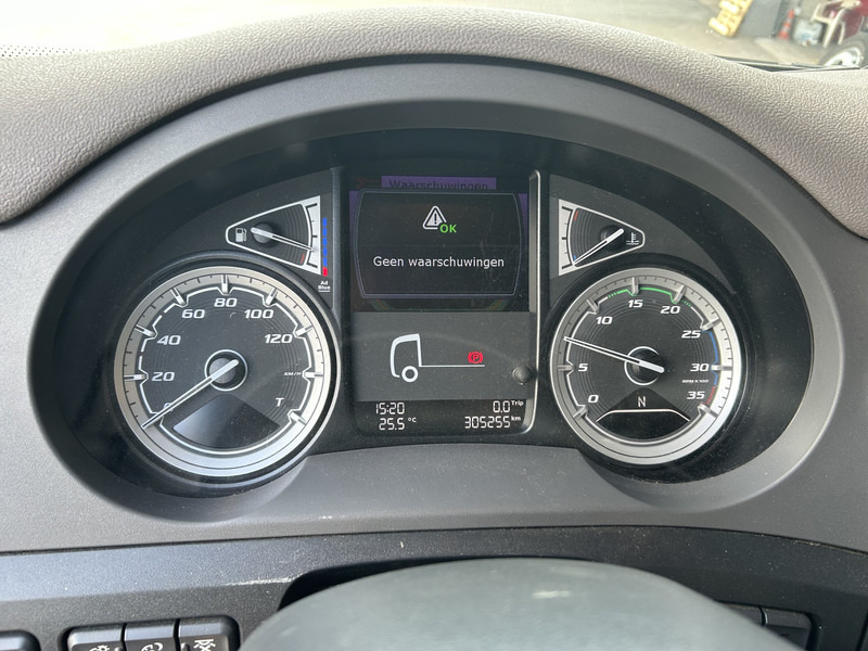 DAF CF 260 FA / Carrier Koeler - 30 gr / Chereau Frigobox / Laadklep 2000 kg - Рефрижератор: фото 4 DAF CF 260 FA / Carrier Koeler - 30 gr / Chereau Frigobox / Laadklep 2000 kg - Рефрижератор: фото 4