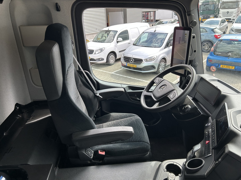 Mercedes-Benz Actros 2124 / Carrier Koeler -30 gr / Chereau Frigo Box / Laadklep / APK 04-26 - Рефрижератор: фото 3 Mercedes-Benz Actros 2124 / Carrier Koeler -30 gr / Chereau Frigo Box / Laadklep / APK 04-26 - Рефрижератор: фото 3