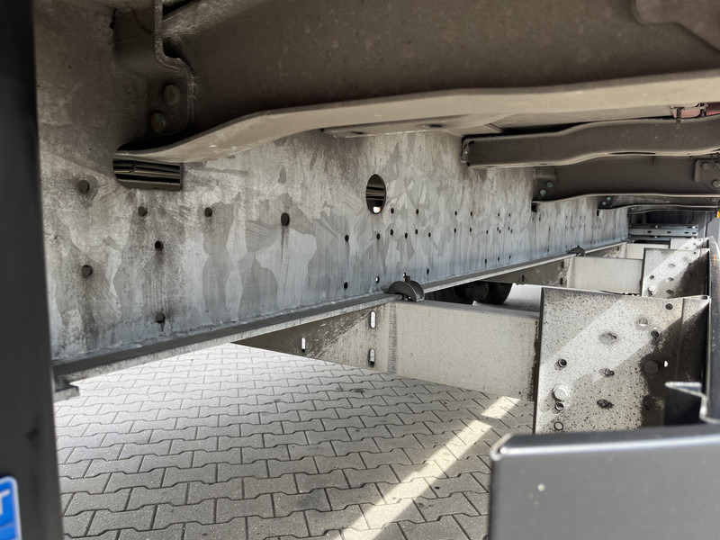 Schmitz Cargobull SCB S2 / Box Trailer / 2 axle / APK TUV 06-26 - Полуприцеп-фургон: фото 5 Schmitz Cargobull SCB S2 / Box Trailer / 2 axle / APK TUV 06-26 - Полуприцеп-фургон: фото 5