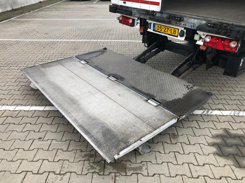 Schmitz Cargobull SCB S3B / Box Trailer / Loadlift 2000 kg / APK TUV 12-25 - Полуприцеп-фургон: фото 5 Schmitz Cargobull SCB S3B / Box Trailer / Loadlift 2000 kg / APK TUV 12-25 - Полуприцеп-фургон: фото 5