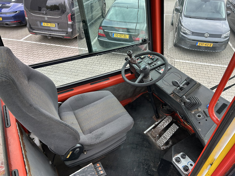 Terberg YT 180 / BDF Umsetzer / Wechselhubwagen / Terminal Truck - Грузовик-контейнеровоз/ Сменный кузов: фото 3 Terberg YT 180 / BDF Umsetzer / Wechselhubwagen / Terminal Truck - Грузовик-контейнеровоз/ Сменный кузов: фото 3