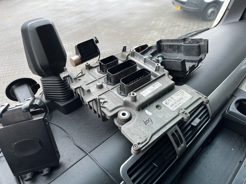 Тягач MAN TGX 18.460 XXL / Motor Defect -> Not Running / Retarder / 645 dkm / 2 Tanks: фото 6