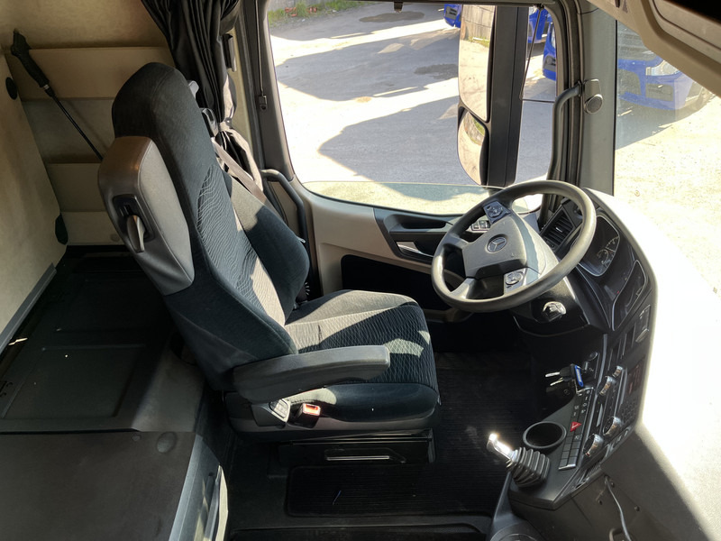 Mercedes-Benz Actros 1842 Streamspace / 945 dkm / 2 Tanks / NL Truck / 15x in stock - Тягач: фото 3 Mercedes-Benz Actros 1842 Streamspace / 945 dkm / 2 Tanks / NL Truck / 15x in stock - Тягач: фото 3