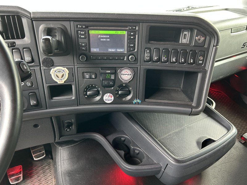Тягач Scania R520 V8 / Showtruck / Buffl Special Interior / Vol Lucht / Retarder: фото 6