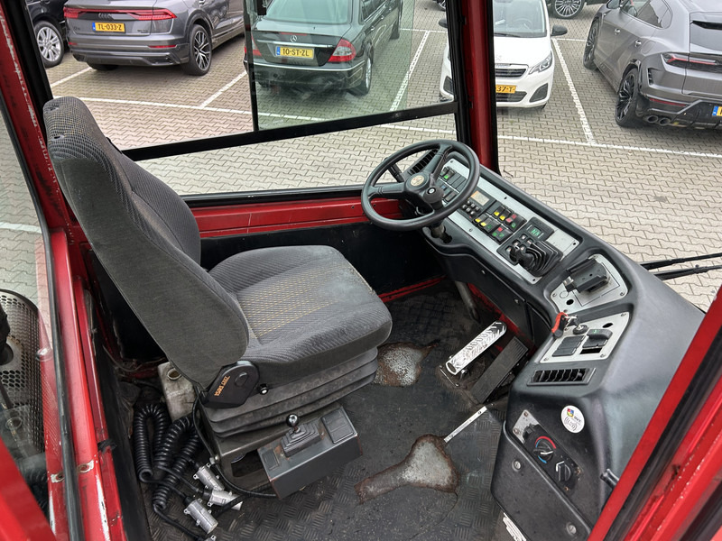 Terberg YT 182 / Cummins / Allison / 2012 / Terminal Tractor - Тягач: фото 3 Terberg YT 182 / Cummins / Allison / 2012 / Terminal Tractor - Тягач: фото 3