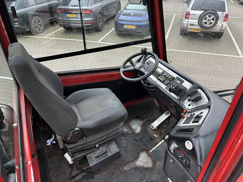 Terberg YT 182 Terminal Tractor / Airco / Allison - Тягач: фото 3 Terberg YT 182 Terminal Tractor / Airco / Allison - Тягач: фото 3