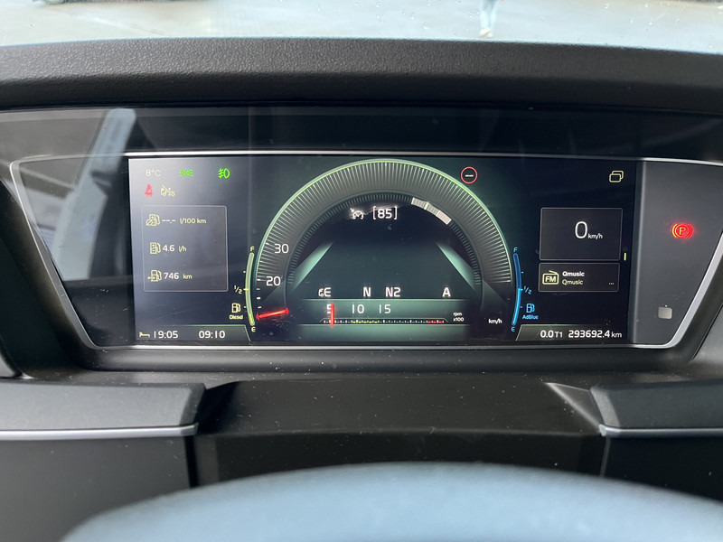Volvo FH 460 Globetrotter / Retarder / 2 Tanks / Stand Klima / APK TUV 09-25 - Тягач: фото 4 Volvo FH 460 Globetrotter / Retarder / 2 Tanks / Stand Klima / APK TUV 09-25 - Тягач: фото 4