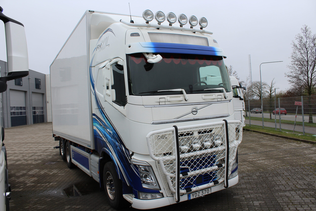Volvo FH Fjärr - Грузовик с закрытым кузовом: фото 1 Volvo FH Fjärr - Грузовик с закрытым кузовом: фото 1