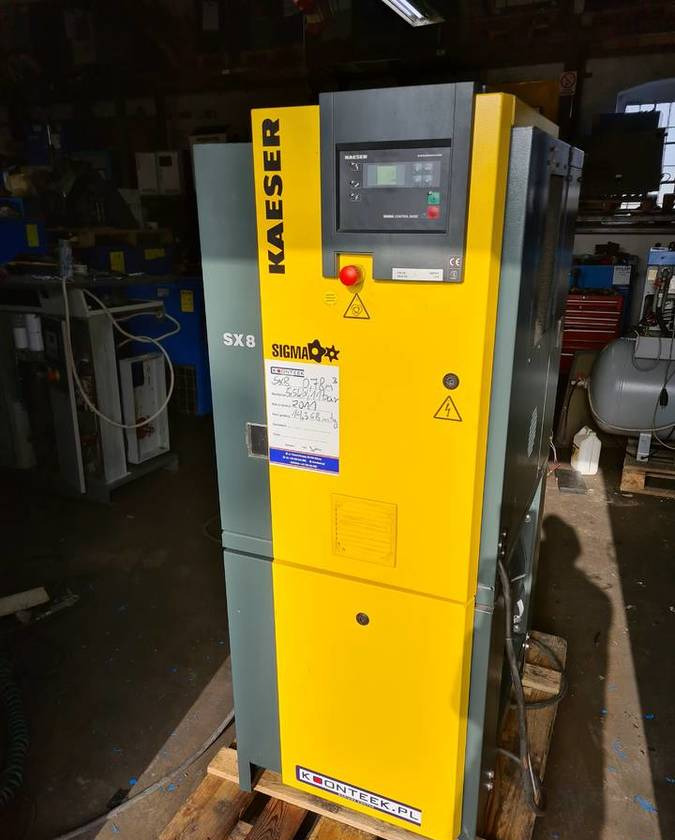 Kompresor śrubowy KAESER Aircenter SX8 5,5 kw - Воздушный компрессор: фото 1 Kompresor śrubowy KAESER Aircenter SX8 5,5 kw - Воздушный компрессор: фото 1