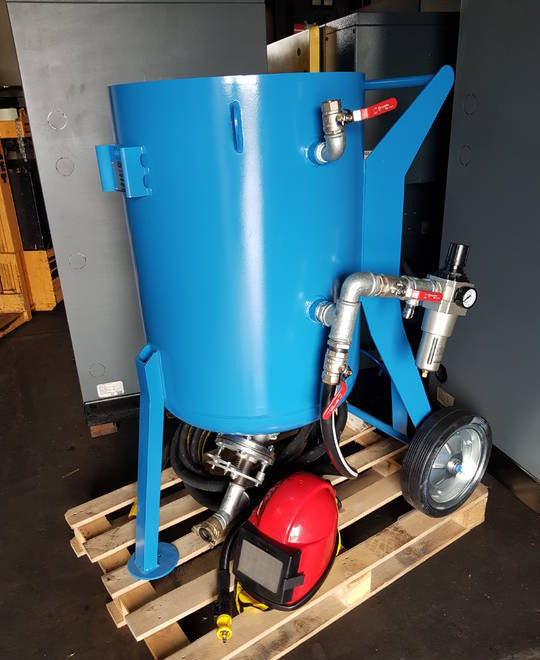 PIASKARKA OCZYSZCZARKA CLEMCO 200L KOMPLET - Строительное оборудование: фото 1 PIASKARKA OCZYSZCZARKA CLEMCO 200L KOMPLET - Строительное оборудование: фото 1