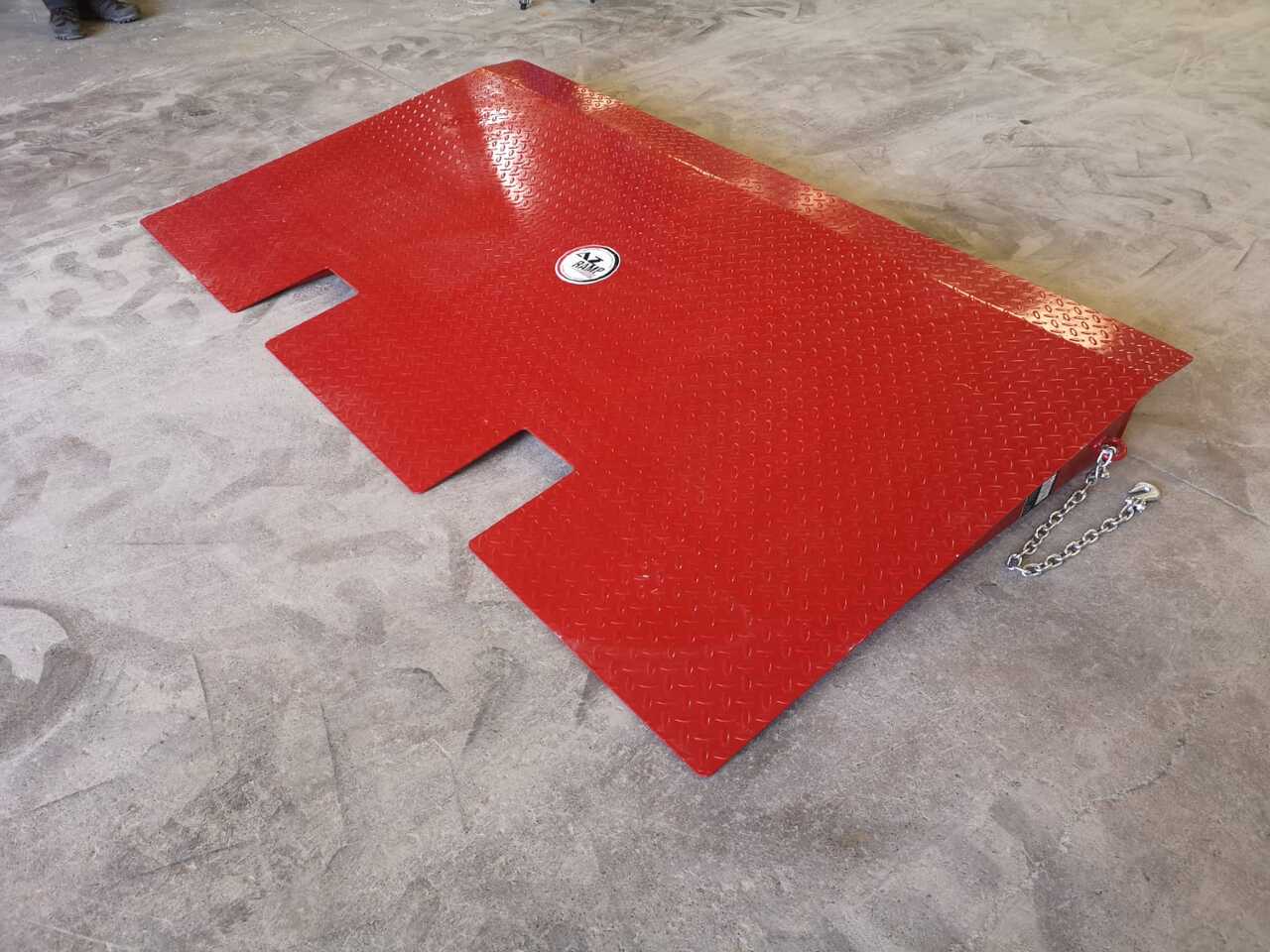 AZ RAMP HCRN06 - Погрузочная рампа: фото 3 AZ RAMP HCRN06 - Погрузочная рампа: фото 3