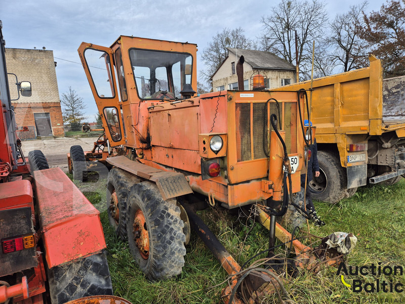 BGP-180 - Грейдер: фото 3 BGP-180 - Грейдер: фото 3