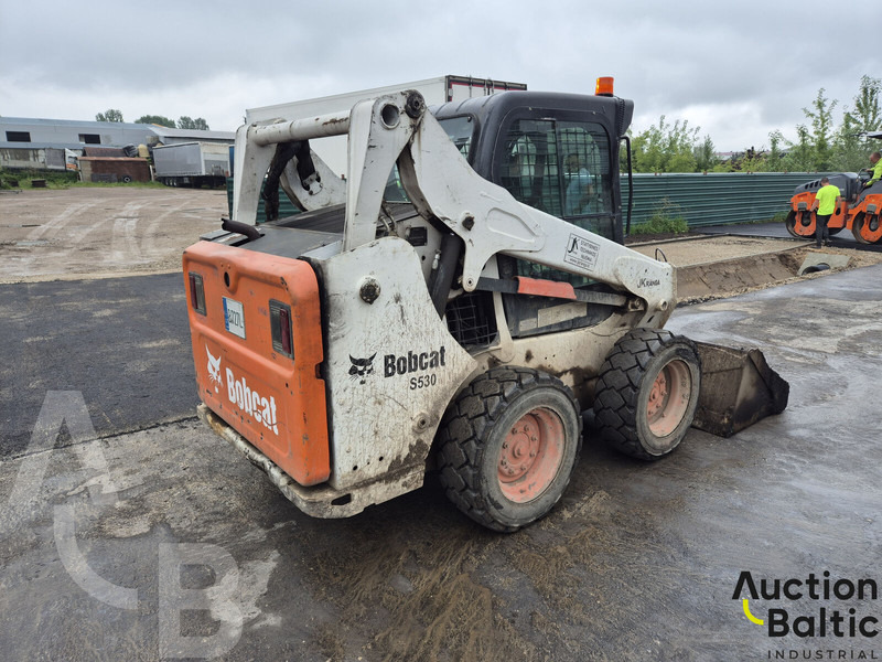 Bobcat S 530 - Мини-погрузчик с бортовым поворотом: фото 4 Bobcat S 530 - Мини-погрузчик с бортовым поворотом: фото 4