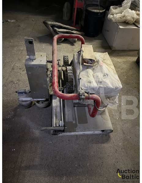 Clapa Floor Master 130 - Затирочная машина по бетону: фото 2 Clapa Floor Master 130 - Затирочная машина по бетону: фото 2