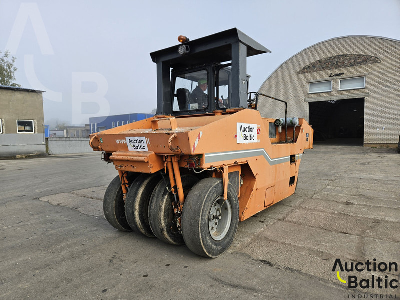 Corinsa CCN 1222 - Пневмоколесный каток: фото 2 Corinsa CCN 1222 - Пневмоколесный каток: фото 2