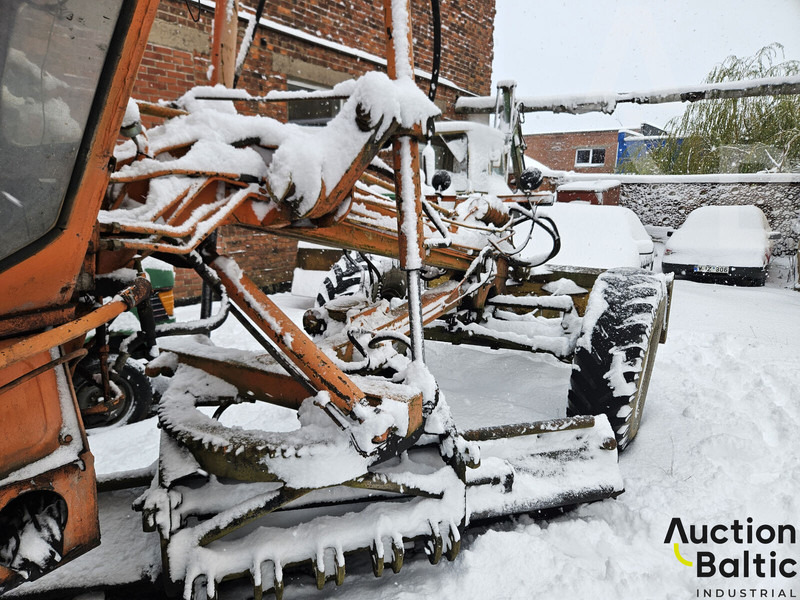 DZ 99 - Грейдер: фото 5 DZ 99 - Грейдер: фото 5